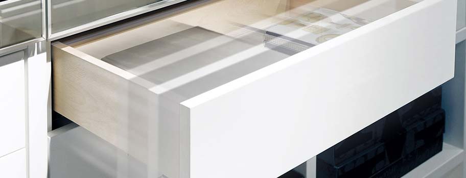 Futura Undermounted Drawer Slide Futura Undermounted Drawer Slide